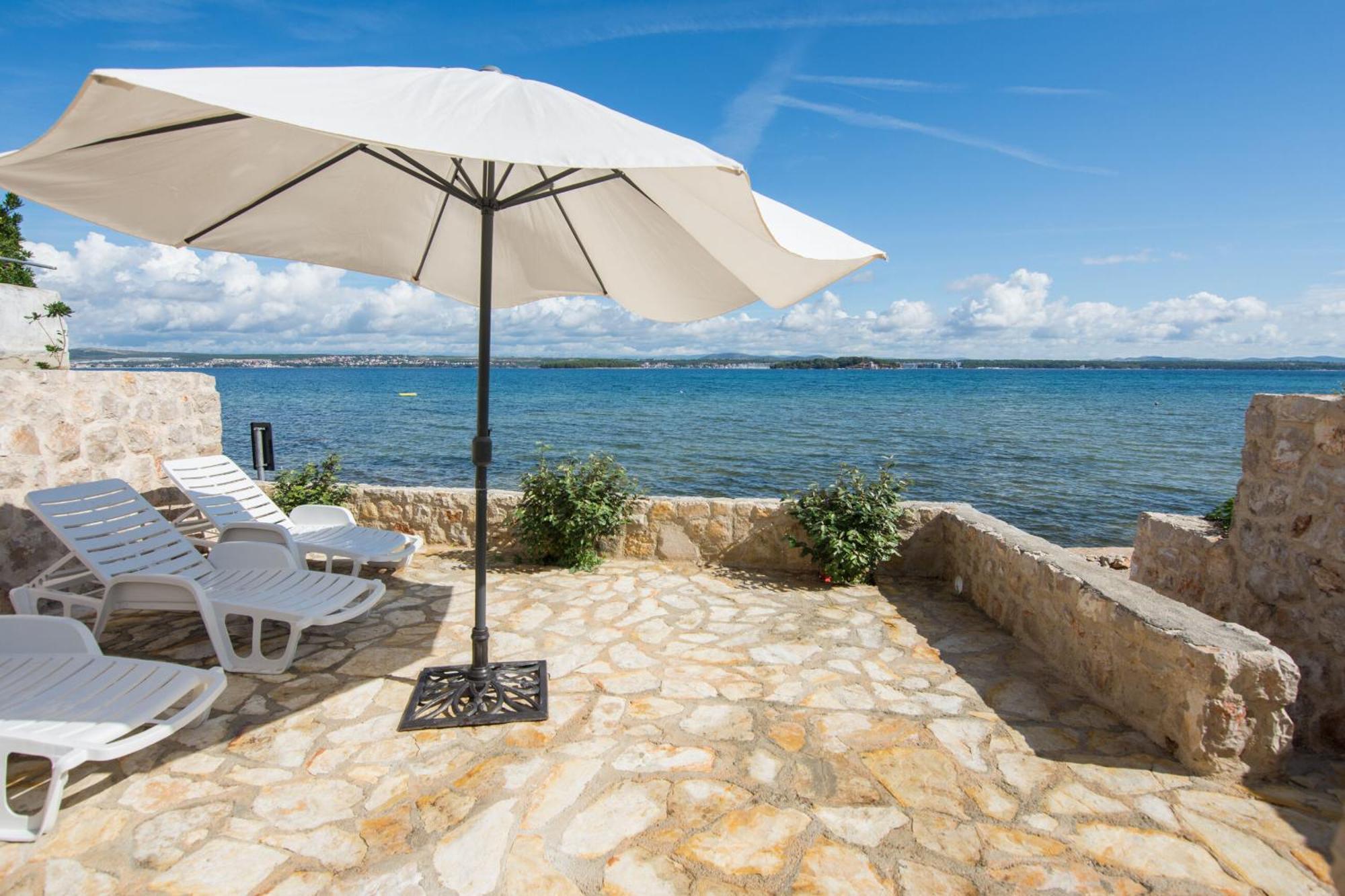 Apartment Blazenka - 20M From The Sea Tkon Exterior photo